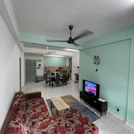Blissful Breeze 4 Rooms & Netflix By Ezyroom Melaka Ayer Keroh Buitenkant foto