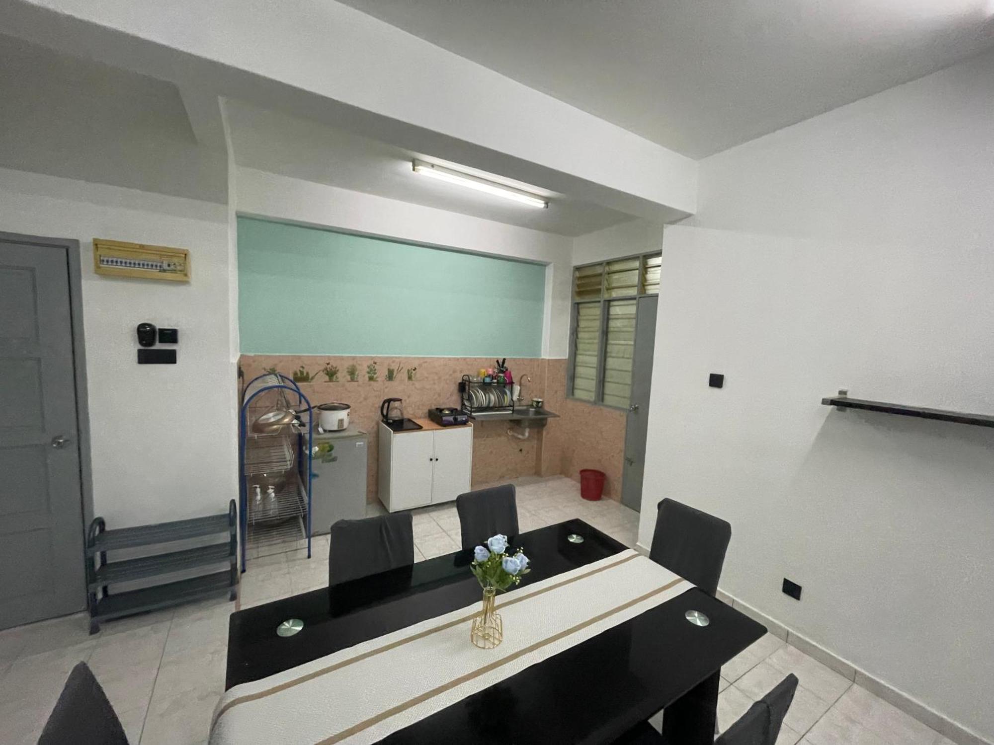 Blissful Breeze 4 Rooms & Netflix By Ezyroom Melaka Ayer Keroh Buitenkant foto