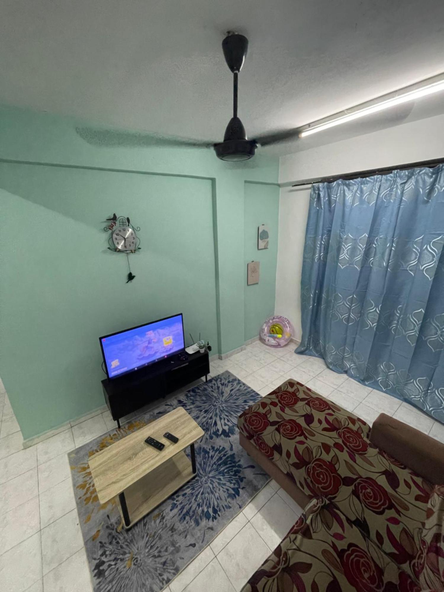 Blissful Breeze 4 Rooms & Netflix By Ezyroom Melaka Ayer Keroh Buitenkant foto